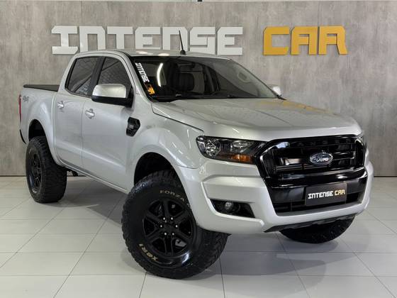 FORD RANGER 2.2 XLS 4X4 CD 16V DIESEL 4P AUTOMÁTICO FORD RANGER 2.2 XLS 4X4 CD 16V DIESEL 4P AUTOMÁTICO